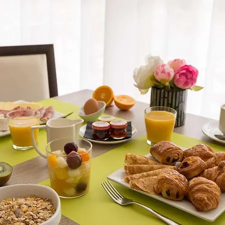 Og Antibes Les Strelitzias Juan-les-Pins