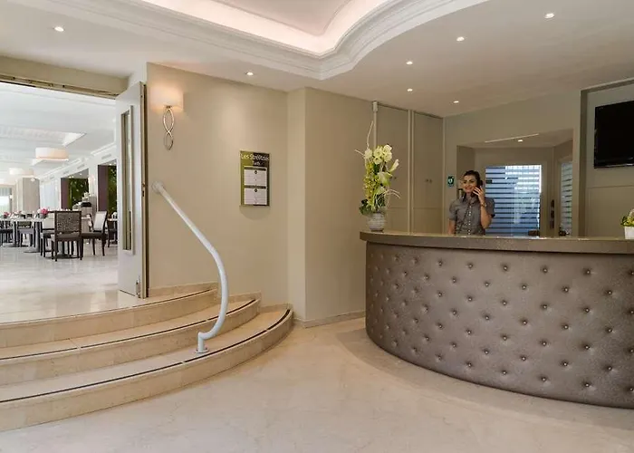 Og Antibes Les Strelitzias * Juan-les-Pins